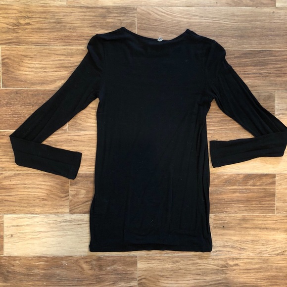 🆕w/ Tags Siste’s Black Long Sleeve Tee w/ Buttons - Picture 3 of 3